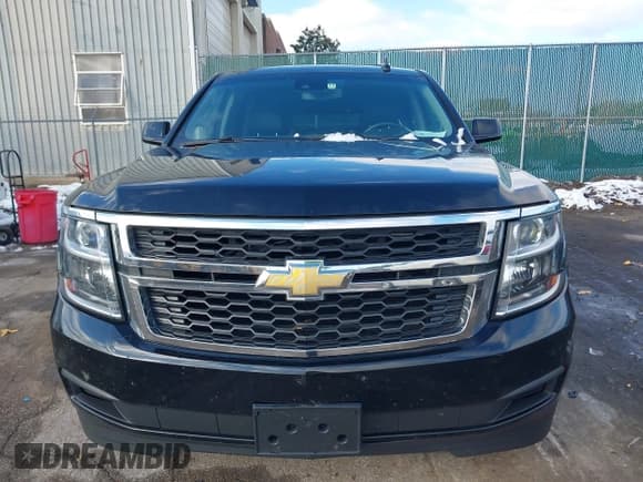✅ 2016 Chevrolet Suburban LT • VIN: 1GNSKHKC8GR267330 • Lot: 43673856. Wystawiony na IAAI z przebiegiem 192 936 mil. Bezpłatny archiwum sprzedaży aukcyjnych z USA i szczegółowy raport historii pojazdu na DreamBid. Zdjęcie 12.