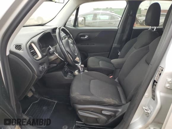 ✅ 2017 Jeep Renegade Latitude • VIN: ZACCJABB1HPF79004 • Лот: 56885665. Опубликован ранее на Copart с пробегом 169 933 миль. Бесплатный доступ к архиву аукционных продаж из США и подробный отчёт об истории автомобиля на DreamBid. Изображение 7.