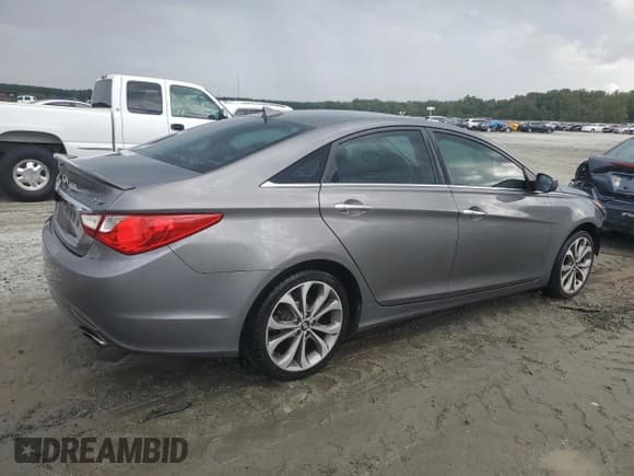 ✅ 2013 Hyundai Sonata SE • VIN: 5NPEC4AB5DH743234 • Lot: 72089544. Listed on Copart with 169,861 mi. Free auction sales archive from the USA and detailed vehicle history report at DreamBid. Image 3.