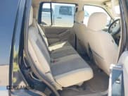 ✅ 2006 Ford Explorer XLT • VIN: 1FMEU73E76ZA06890 • Lot: 42284353. Wystawiony na IAAI z przebiegiem 184 136 mil. Bezpłatny archiwum sprzedaży aukcyjnych z USA i szczegółowy raport historii pojazdu na DreamBid. Zdjęcie 8.