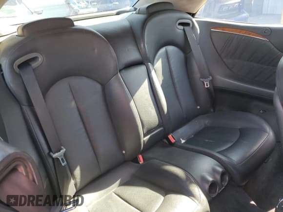 ✅ 2008 Mercedes-Benz CLK 350 • VIN: WDBTK56F68F249166 • Lot: 57809815. Listed on Copart with 163,167 mi. Free auction sales archive from the USA and detailed vehicle history report at DreamBid. Image 10.