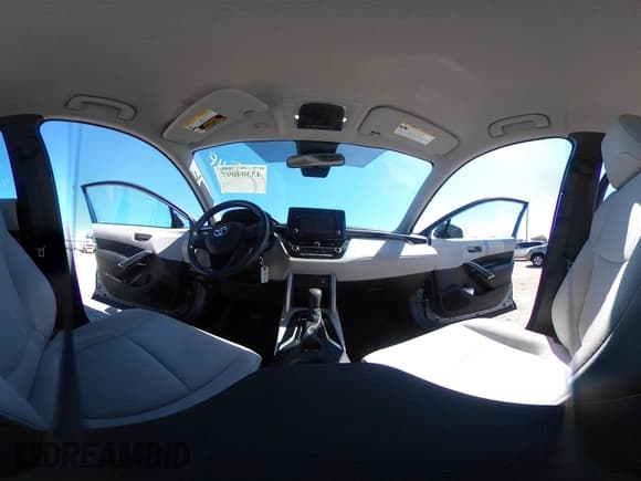 ✅ 2022 Toyota Corolla Cross L • VIN: 7MUAAAAG7NV029721 • Лот: 43304097. Опубликован ранее на IAAI с пробегом 31 139 миль. Бесплатный доступ к архиву аукционных продаж из США и подробный отчёт об истории автомобиля на DreamBid. Изображение 18.