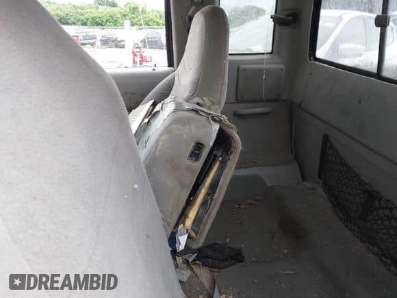 ✅ 1999 Ford Ranger XL • VIN: 1FTZR15V6XTA73681 • Lot: 42355164. Listed on IAAI with 201,828 mi. Free auction sales archive from the USA and detailed vehicle history report at DreamBid. Image 8.