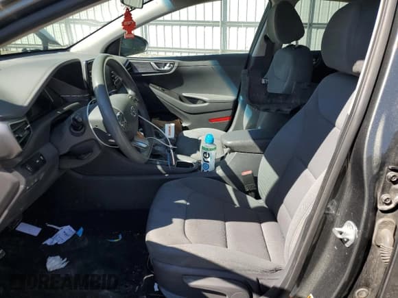 ✅ 2020 Hyundai Ioniq Blue • VIN: KMHC65LC0LU227485 • Lot: 81952945. Listed on Copart with 99,872 mi. Free auction sales archive from the USA and detailed vehicle history report at DreamBid. Image 7.