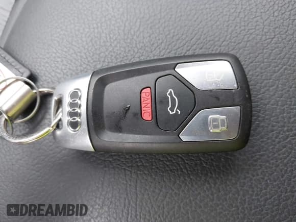 ✅ 2018 Audi A4 Premium Plus • VIN: WAUENAF45JA111109 • Lot: 43545290. Wystawiony na IAAI z przebiegiem 36 382 mil. Bezpłatny archiwum sprzedaży aukcyjnych z USA i szczegółowy raport historii pojazdu na DreamBid. Zdjęcie 11.