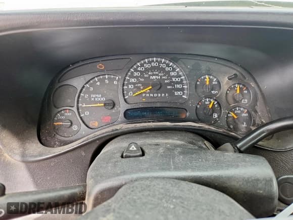 ✅ 2006 Chevrolet Silverado 2500HD Work Truck • VIN: 1GCHC23U66F225095 • Лот: 81761925. Опубликован ранее на Copart с пробегом 355 706 миль. Бесплатный доступ к архиву аукционных продаж из США и подробный отчёт об истории автомобиля на DreamBid. Изображение 9.