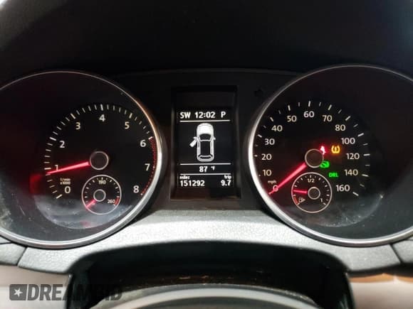 ✅ 2010 Volkswagen Golf • VIN: WVWDA7AJ2AW087350 • Lot: 69812555. Listed on Copart with 151,292 mi. Free auction sales archive from the USA and detailed vehicle history report at DreamBid. Image 9.