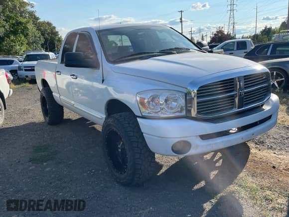 2006 Dodge 1500 SLT с VIN 1D7HU18226S512767, выставлен на аукционе Copart как лот 71323274 с пробегом 181 776 миль миль и Чистый • Clean title. История ставок и продаж доступна на DreamBid. Изображение 1.