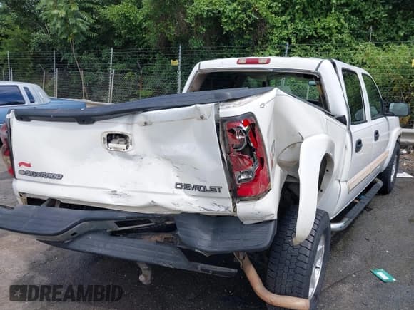 ✅ 2005 Chevrolet Silverado 1500 LS • VIN: 2GCEK13T751101169 • Лот: 42711202. Опубликован ранее на IAAI с пробегом 228 068 миль. Бесплатный доступ к архиву аукционных продаж из США и подробный отчёт об истории автомобиля на DreamBid. Изображение 6.