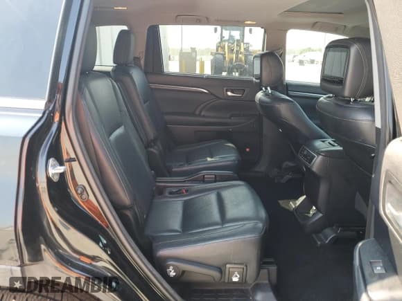 ✅ 2015 Toyota Highlander Limited • VIN: 5TDYKRFH0FS039076 • Лот: 81247105. Опубликован ранее на Copart с пробегом 242 929 миль. Бесплатный доступ к архиву аукционных продаж из США и подробный отчёт об истории автомобиля на DreamBid. Изображение 11.