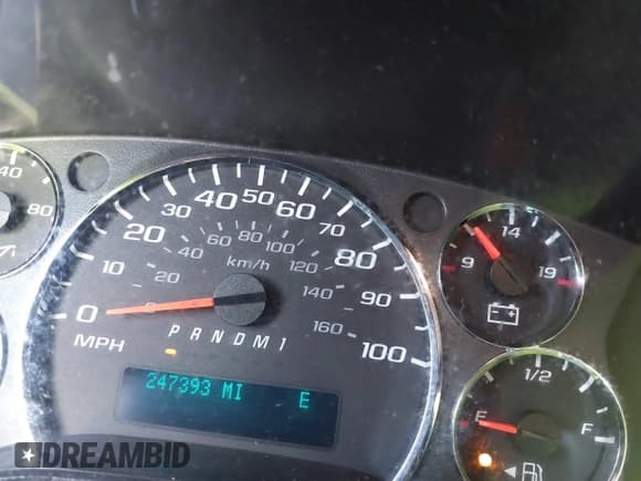 ✅ 2011 Chevrolet Express Cargo • VIN: 1GCWGFFA4B1116453 • Lot: 42682585. Listed on IAAI with 247,393 mi. Free auction sales archive from the USA and detailed vehicle history report at DreamBid. Image 15.