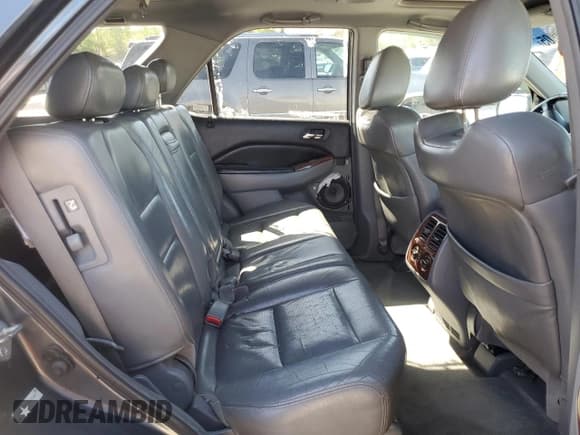 ✅ 2005 Acura MDX Touring • VIN: 2HNYD18775H533684 • Лот: 56998805. Опубликован ранее на Copart с пробегом 307 651 миль. Бесплатный доступ к архиву аукционных продаж из США и подробный отчёт об истории автомобиля на DreamBid. Изображение 11.