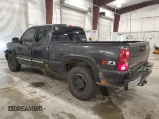 ✅ 2003 Chevrolet Silverado 1500 LS • VIN: 2GCEK19T131180925 • Lot: 81483165. Wystawiony na Copart z przebiegiem 268 725 mil. Bezpłatny archiwum sprzedaży aukcyjnych z USA i szczegółowy raport historii pojazdu na DreamBid. Zdjęcie 2.