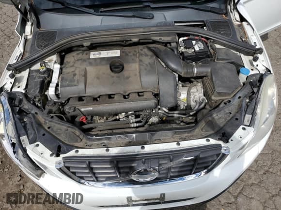 ✅ 2013 Volvo XC60 T6 • VIN: YV4902DZ4D2393276 • Lot: 68143535. Listed on Copart with 135,754 mi. Free auction sales archive from the USA and detailed vehicle history report at DreamBid. Image 12.