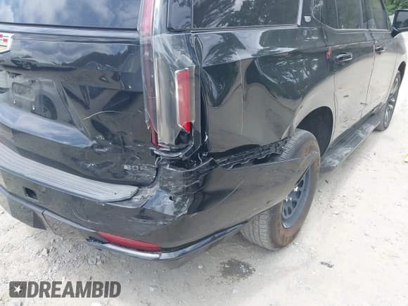 ✅ 2023 Cadillac Escalade 4WD Sport • VIN: 1GYS4EKL4PR415940 • Лот: 42782247. Опубликован ранее на IAAI с пробегом 48 681 миль. Бесплатный доступ к архиву аукционных продаж из США и подробный отчёт об истории автомобиля на DreamBid. Изображение 6.