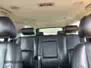 2010 Chevrolet Suburban LT z VIN 1GNUKJE31AR198192, wystawiony jako Copart lot #70546795 z przebiegiem 330 168 mil mil oraz Szkoda całkowita • Salvage title. Historia ofert i sprzedaży dostępna na DreamBid. Obrazek 10.