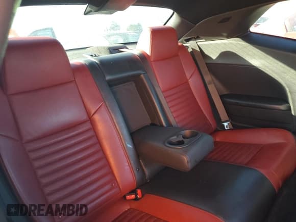 ✅ 2013 Dodge Challenger SXT • VIN: 2C3CDYAG6DH734059 • Lot: 85962214. Wystawiony na Copart z przebiegiem 158 599 mil. Bezpłatny archiwum sprzedaży aukcyjnych z USA i szczegółowy raport historii pojazdu na DreamBid. Zdjęcie 10.