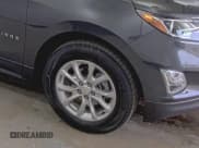 ✅ 2020 Chevrolet Equinox LT • VIN: 2GNAXKEV4L6236136 • Lot: 42832859. Wystawiony na IAAI z przebiegiem 87 001 mil. Bezpłatny archiwum sprzedaży aukcyjnych z USA i szczegółowy raport historii pojazdu na DreamBid. Zdjęcie 1.