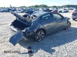 2025 Hyundai Elantra SEL Sport с VIN KMHLM4DG1SU891990, выставлен на аукционе IAAI как лот 42963118 с пробегом 10 578 миль миль и . История ставок и продаж доступна на DreamBid. Изображение 4.