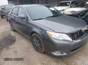 ✅ 2012 Toyota Avalon • VIN: 4T1BK3DBXCU463725 • Lot: 41483468. Wystawiony na IAAI z przebiegiem 151 197 mil. Bezpłatny archiwum sprzedaży aukcyjnych z USA i szczegółowy raport historii pojazdu na DreamBid. Zdjęcie 18.