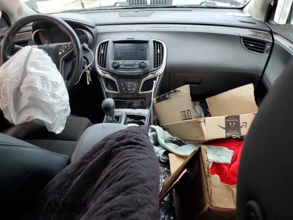 ✅ 2015 Buick LaCrosse • VIN: 1G4GA5G37FF195069 • Лот: 84797835. Опубликован ранее на Copart с пробегом 218 097 миль. Бесплатный доступ к архиву аукционных продаж из США и подробный отчёт об истории автомобиля на DreamBid. Изображение 8.