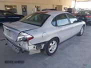 ✅ 2006 Ford Taurus SE • VIN: 1FAFP53U16A181264 • Lot: 43724633. Wystawiony na IAAI z przebiegiem 89 074 mil. Bezpłatny archiwum sprzedaży aukcyjnych z USA i szczegółowy raport historii pojazdu na DreamBid. Zdjęcie 4.