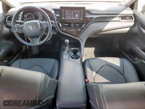 2022 Toyota Camry SE z VIN 4T1G11AK5NU669622, wystawiony jako Copart lot #81820025 z przebiegiem 38 414 mil mil oraz Szkoda całkowita • Salvage title. Historia ofert i sprzedaży dostępna na DreamBid. Obrazek 8.