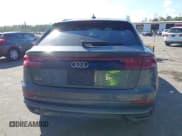 ✅ 2021 Audi Q8 Premium Plus • VIN: WA1EVAF15MD035056 • Lot: 41534412. Wystawiony na IAAI z przebiegiem 65 579 mil. Bezpłatny archiwum sprzedaży aukcyjnych z USA i szczegółowy raport historii pojazdu na DreamBid. Zdjęcie 17.