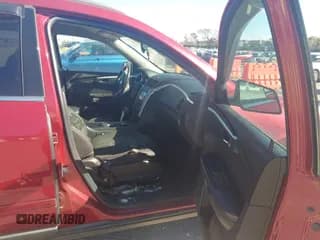 ✅ 2011 Chevrolet Traverse 1LT • VIN: 1GNKRGED7BJ162439 • Lot: 43489302. Wystawiony na IAAI z przebiegiem 210 782 mil. Bezpłatny archiwum sprzedaży aukcyjnych z USA i szczegółowy raport historii pojazdu na DreamBid. Zdjęcie 5.