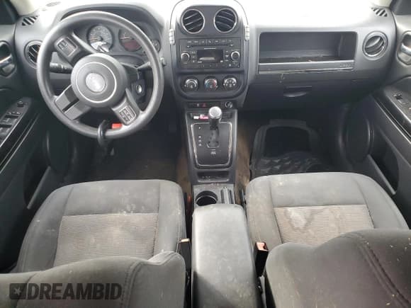 ✅ 2017 Jeep Patriot Sport SE • VIN: 1C4NJPBAXHD140479 • Lot: 80624914. Listed on Copart with 127,860 mi. Free auction sales archive from the USA and detailed vehicle history report at DreamBid. Image 8.