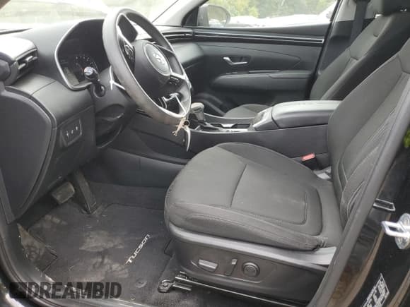 ✅ 2023 Hyundai Tucson SEL • VIN: 5NMJBCAE9PH194144 • Lot: 70500864. Wystawiony na Copart z przebiegiem 25 905 mil. Bezpłatny archiwum sprzedaży aukcyjnych z USA i szczegółowy raport historii pojazdu na DreamBid. Zdjęcie 7.