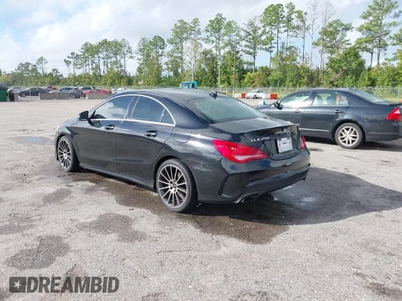 ✅ 2014 Mercedes-Benz CLA 250 • VIN: WDDSJ4EB8EN039555 • Lot: 43337900. Wystawiony na IAAI z przebiegiem 201 510 mil. Bezpłatny archiwum sprzedaży aukcyjnych z USA i szczegółowy raport historii pojazdu na DreamBid. Zdjęcie 3.