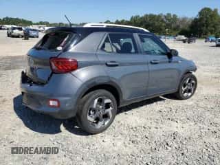 ✅ 2023 Hyundai Venue SEL • VIN: KMHRC8A30PU260161 • Лот: 75863374. Размещён на Copart с пробегом 19 324 миль миль. Получите бесплатный доступ к архиву аукционных продаж из США и посмотрите подробный отчёт об истории автомобиля на DreamBid. Изображение 3.