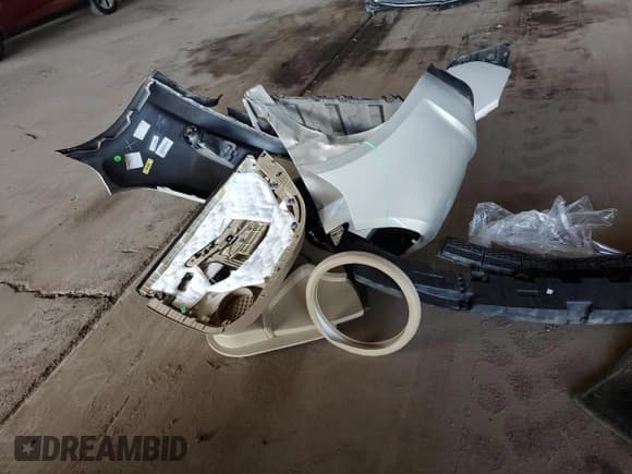 ✅ 2012 Buick LaCrosse Leather • VIN: 1G4GC5E3XCF121718 • Lot: 86166925. Listed on Copart with 82,172 mi. Free auction sales archive from the USA and detailed vehicle history report at DreamBid. Image 12.