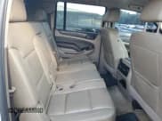 ✅ 2017 Chevrolet Suburban LT • VIN: 1GNSCHKCXHR156647 • Lot: 76140144. Wystawiony na Copart z przebiegiem 157 022 mil. Bezpłatny archiwum sprzedaży aukcyjnych z USA i szczegółowy raport historii pojazdu na DreamBid. Zdjęcie 11.