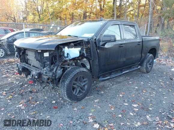 ✅ 2020 Chevrolet Silverado 1500 LT Trail Boss • VIN: 1GCPYFED1LZ184726 • Лот: 43451694. Опубликован ранее на IAAI с пробегом 139 762 миль. Бесплатный доступ к архиву аукционных продаж из США и подробный отчёт об истории автомобиля на DreamBid. Изображение 2.