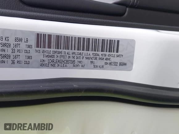 ✅ 2017 Jeep Grand Cherokee Altitude • VIN: 1C4RJEAG2HC957205 • Lot: 38118638. Wystawiony na IAAI z przebiegiem 46 446 mil. Bezpłatny archiwum sprzedaży aukcyjnych z USA i szczegółowy raport historii pojazdu na DreamBid. Zdjęcie 9.