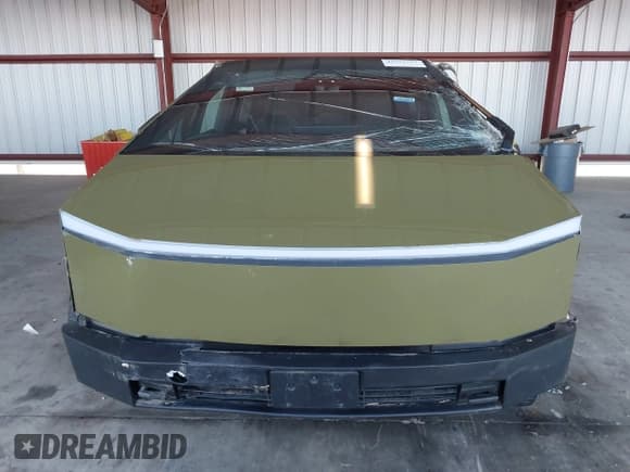 ✅ 2024 Tesla Cybertruck • VIN: 7G2CEHED0RA006320 • Lot: 42956257. Listed on IAAI with 28,757 mi. Free auction sales archive from the USA and detailed vehicle history report at DreamBid. Image 13.