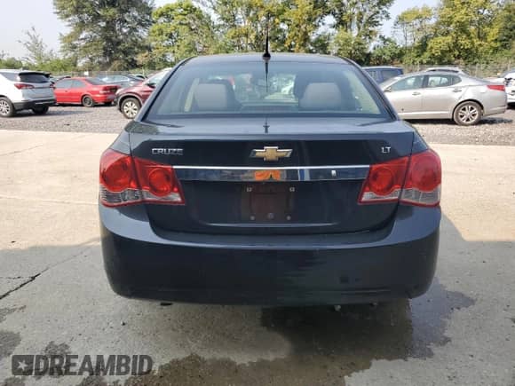 ✅ 2013 Chevrolet Cruze 1LT • VIN: 1G1PC5SB2D7244529 • Lot: 71707295. Wystawiony na Copart z przebiegiem 153 427 mil mil. Skorzystaj z bezpłatnego archiwum sprzedaży aukcyjnych z USA i zobacz szczegółowy raport historii pojazdu na DreamBid. Zdjęcie 6.