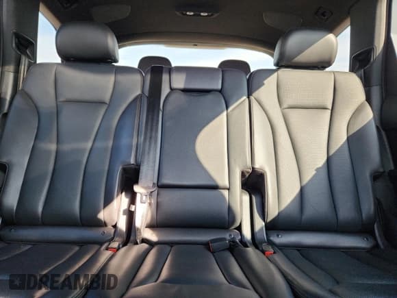 ✅ 2018 Audi Q7 Prestige • VIN: WA1VAAF71JD021943 • Lot: 89848955. Wystawiony na Copart z przebiegiem 75 918 mil. Bezpłatny archiwum sprzedaży aukcyjnych z USA i szczegółowy raport historii pojazdu na DreamBid. Zdjęcie 10.