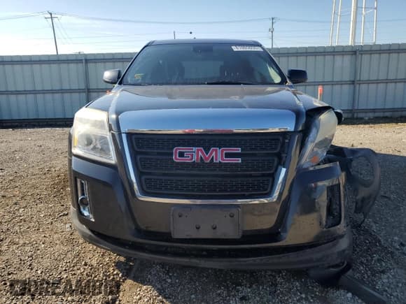 ✅ 2013 GMC Terrain SLE • VIN: 2GKALMEKXD6143164 • Lot: 81005055. Wystawiony na Copart z przebiegiem 131 134 mil. Bezpłatny archiwum sprzedaży aukcyjnych z USA i szczegółowy raport historii pojazdu na DreamBid. Zdjęcie 5.