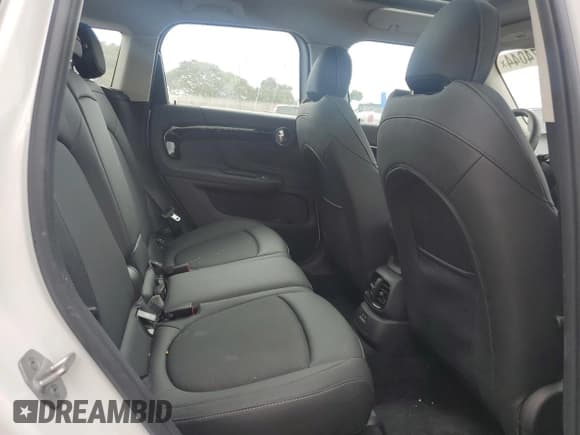 ✅ 2024 MINI Countryman Cooper S • VIN: WMZ53BR06R3S21724 • Lot: 72474044. Listed on Copart with 3,724 mi. Free auction sales archive from the USA and detailed vehicle history report at DreamBid. Image 10.