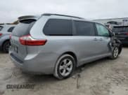 ✅ 2017 Toyota Sienna LE Auto Access Seat • VIN: 5TDKZ3DCXHS883151 • Лот: 90369535. Опубликован ранее на Copart с пробегом 93 551 миль. Бесплатный доступ к архиву аукционных продаж из США и подробный отчёт об истории автомобиля на DreamBid. Изображение 3.