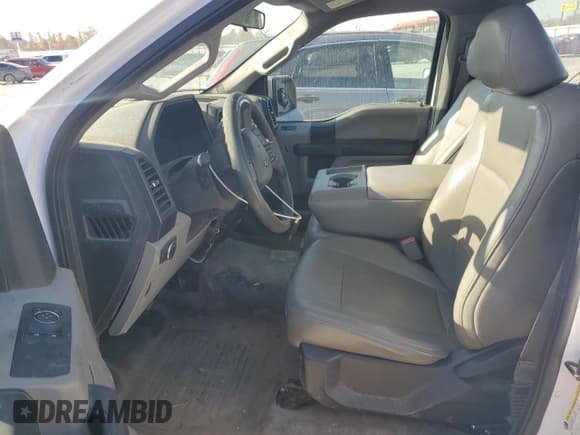 ✅ 2017 Ford F-150 XL • VIN: 1FTMF1CPXHKD39492 • Lot: 92296655. Listed on Copart with 153,616 mi. Free auction sales archive from the USA and detailed vehicle history report at DreamBid. Image 7.