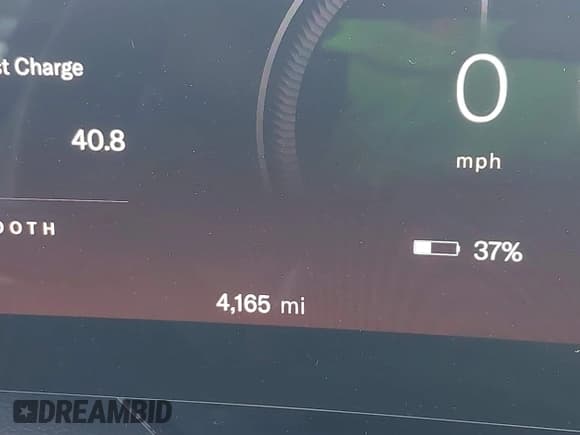 ✅ 2024 Lucid Air Pure • VIN: 50EA1PGA4RA004886 • Lot: 41349451. Listed on IAAI with 4,165 mi. Free auction sales archive from the USA and detailed vehicle history report at DreamBid. Image 16.