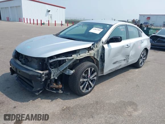 ✅ 2017 Nissan Altima SL • VIN: 1N4AL3AP6HC214693 • Lot: 42847004. Listed on IAAI with 58,772 mi. Free auction sales archive from the USA and detailed vehicle history report at DreamBid. Image 2.