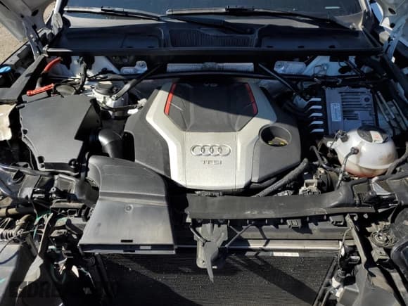 ✅ 2019 Audi SQ5 Prestige • VIN: WA1C4BFY0K2105598 • Lot: 86175825. Wystawiony na Copart z przebiegiem 70 729 mil. Bezpłatny archiwum sprzedaży aukcyjnych z USA i szczegółowy raport historii pojazdu na DreamBid. Zdjęcie 12.