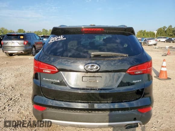 ✅ 2015 Hyundai Santa Fe • VIN: 5XYZU3LB8FG268095 • Лот: 85832445. Опубликован ранее на Copart с пробегом Не указан. Бесплатный доступ к архиву аукционных продаж из США и подробный отчёт об истории автомобиля на DreamBid. Изображение 6.