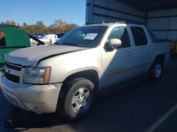 ✅ 2007 Chevrolet Avalanche LS • VIN: 3GNEC12087G164481 • Lot: 43542137. Listed on IAAI with 305,123 mi. Free auction sales archive from the USA and detailed vehicle history report at DreamBid. Image 12.