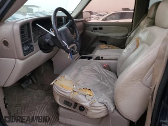 ✅ 2002 Chevrolet Suburban LT • VIN: 1GNEC16Z32J325173 • Лот: 47733995. Опубликован ранее на Copart с пробегом 285 589 миль. Бесплатный доступ к архиву аукционных продаж из США и подробный отчёт об истории автомобиля на DreamBid. Изображение 7.